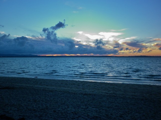 Sun is about to set at Pt Chevalier beach